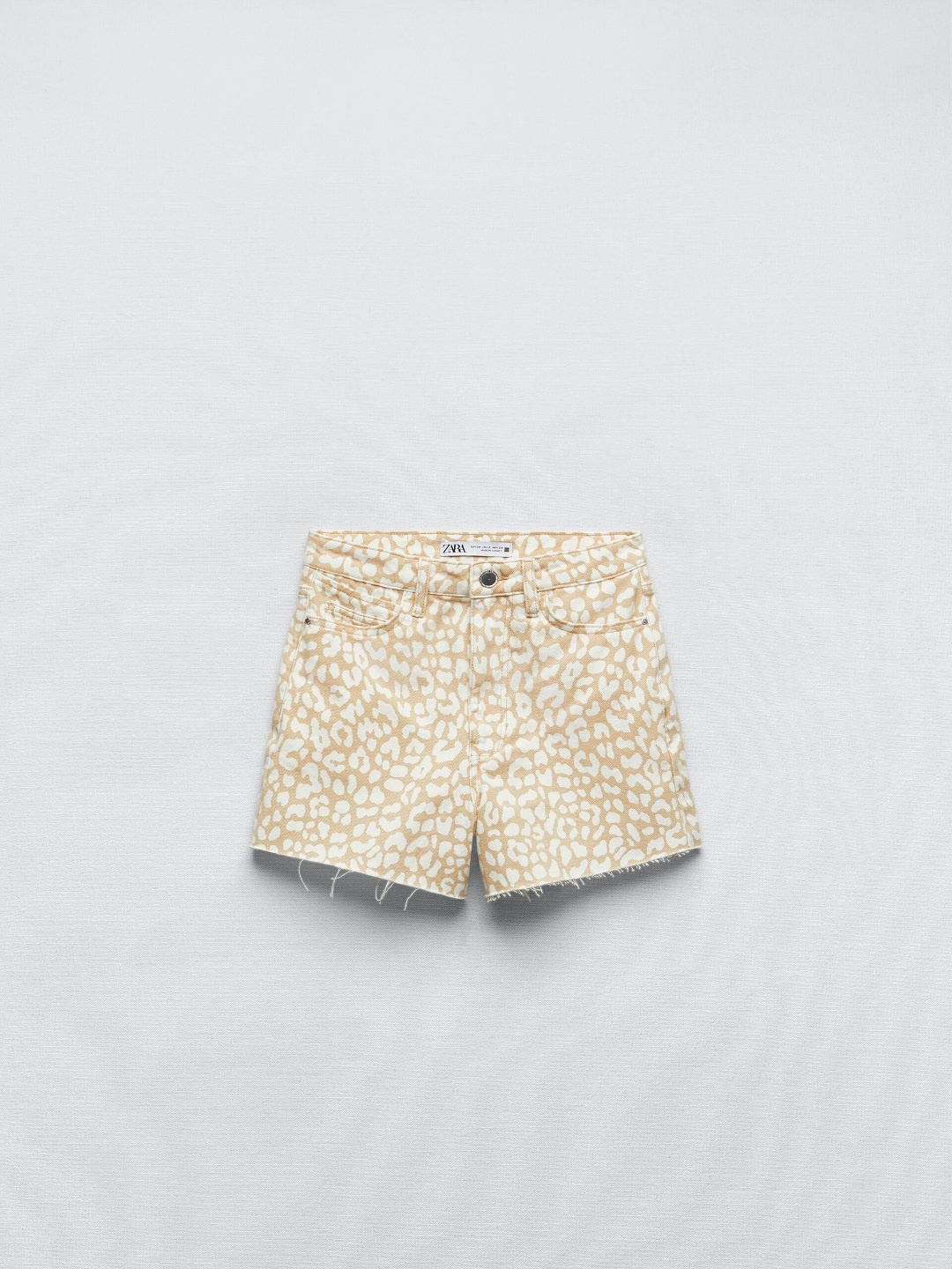 

ZARA Women Shorts, Na