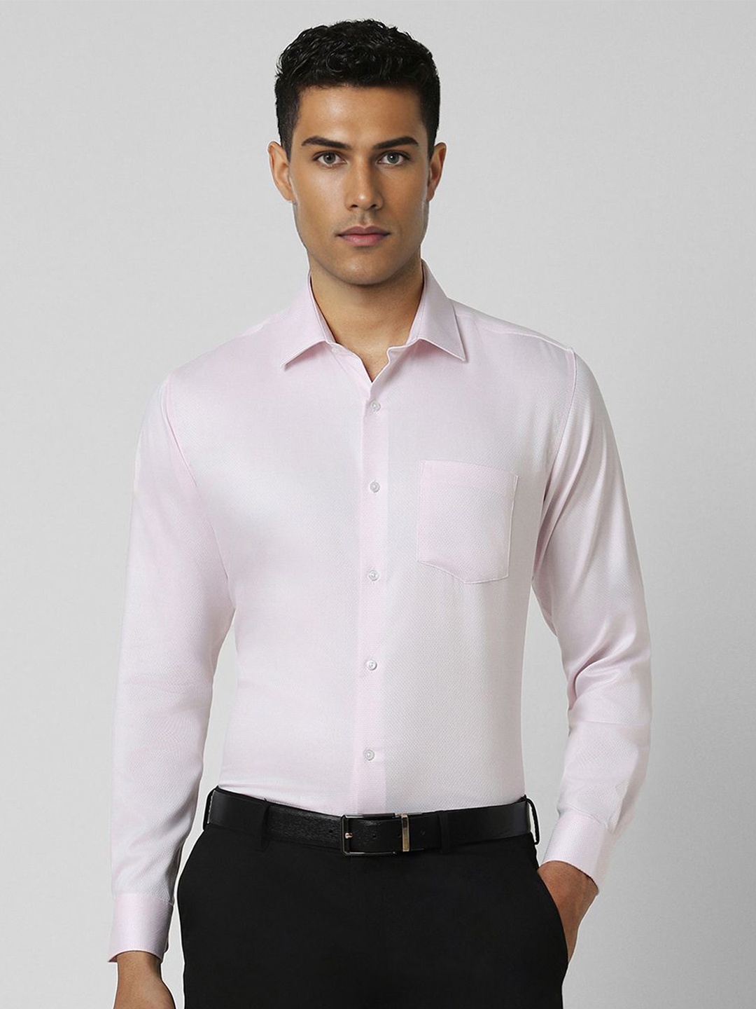 

Van Heusen Men Spread Collar Solid Cotton Slim Fit Formal Shirt, Pink