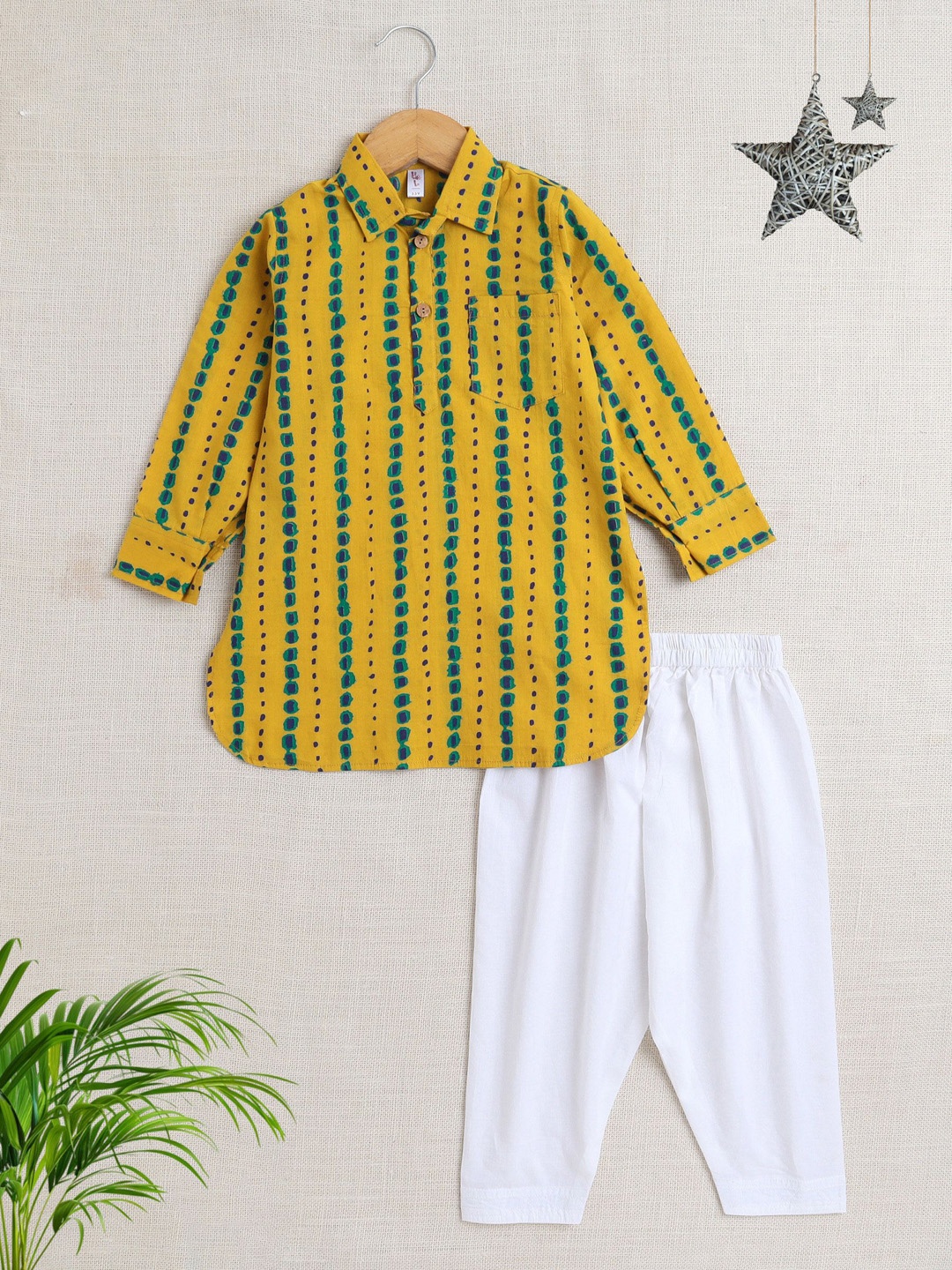 

The Magic Wand Boys Tie & Dye Long Sleeves Shirt Collar Straight Kurta with Pyjamas, Mustard