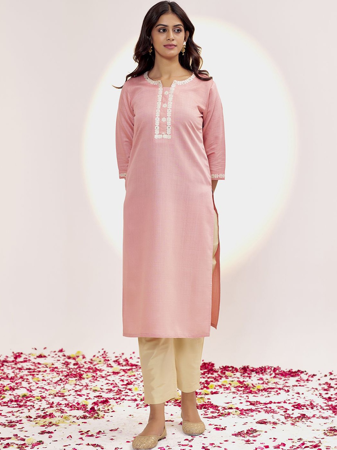 

Jaipur Kurti Floral Embroidered Kurta With Trousers, Peach