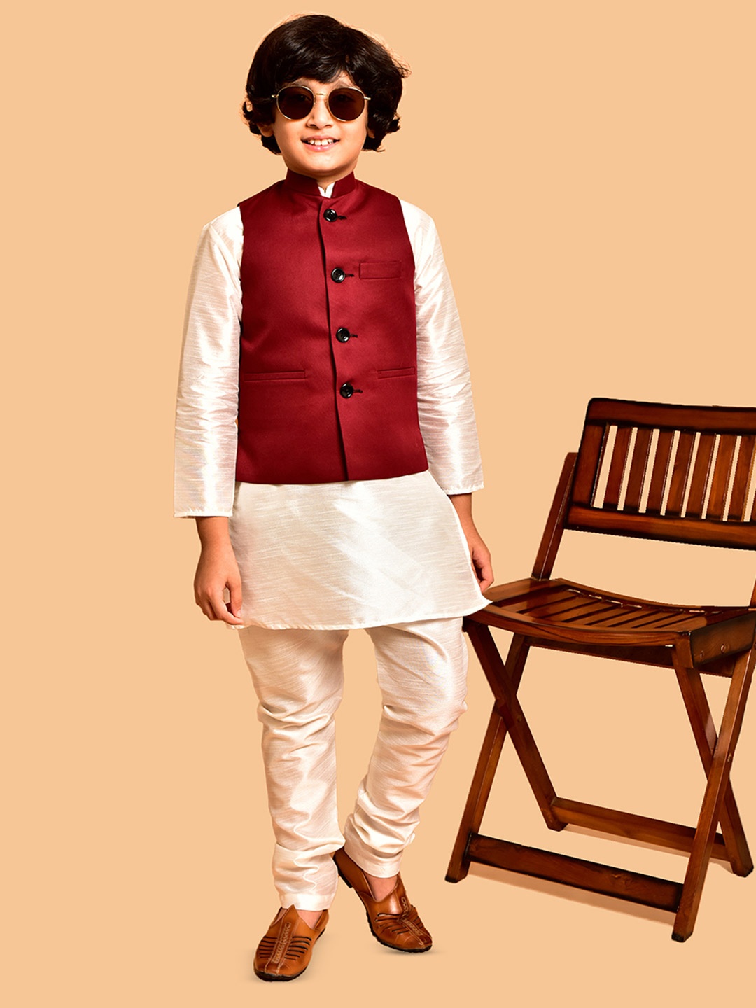 

PRINTCULTR Boys Mandarin Collar Straight Kurta With Churidar And Nehru jacket, White