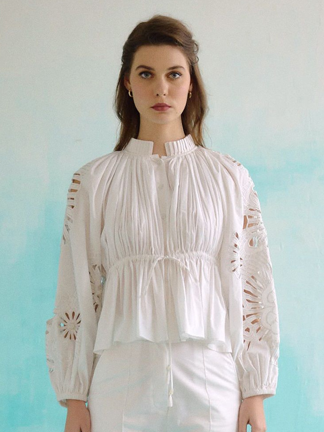 

BETRUE Women Mandarin Collar Floral Printed Cotton Oversized Casual Shirt, White