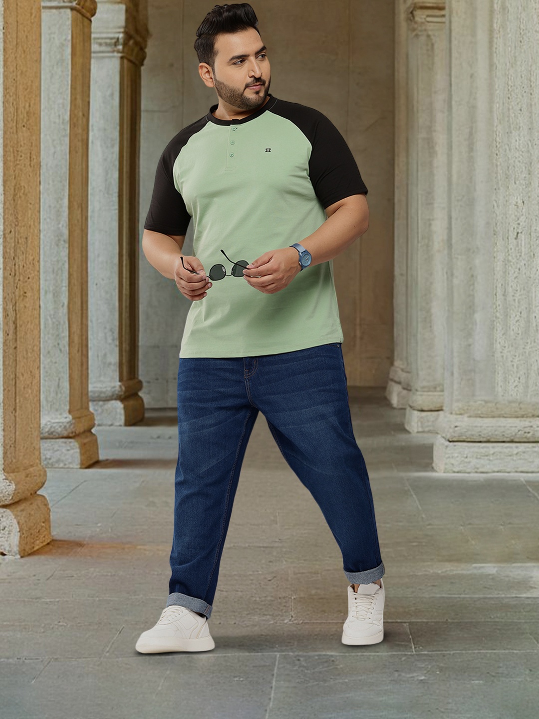 

Sztori Plus Size Colourblock Henley Neck Pure Cotton T-shirt, Green