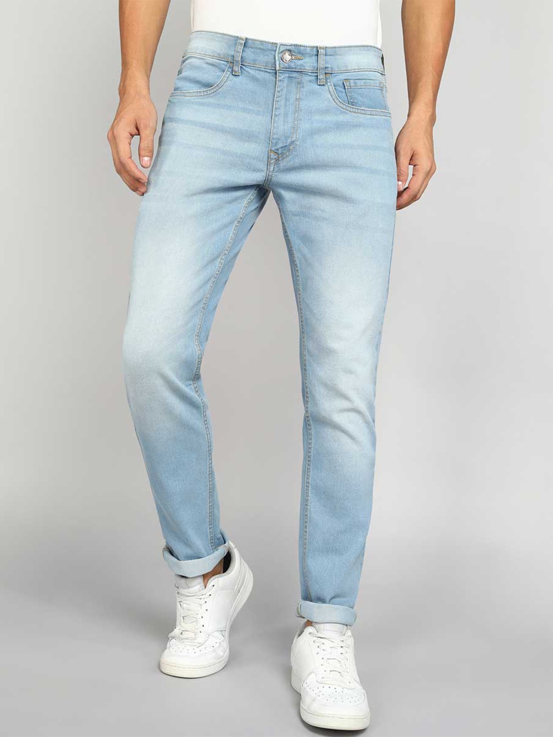 

WROGN Men Classic Heavy Fade Jeans, Blue