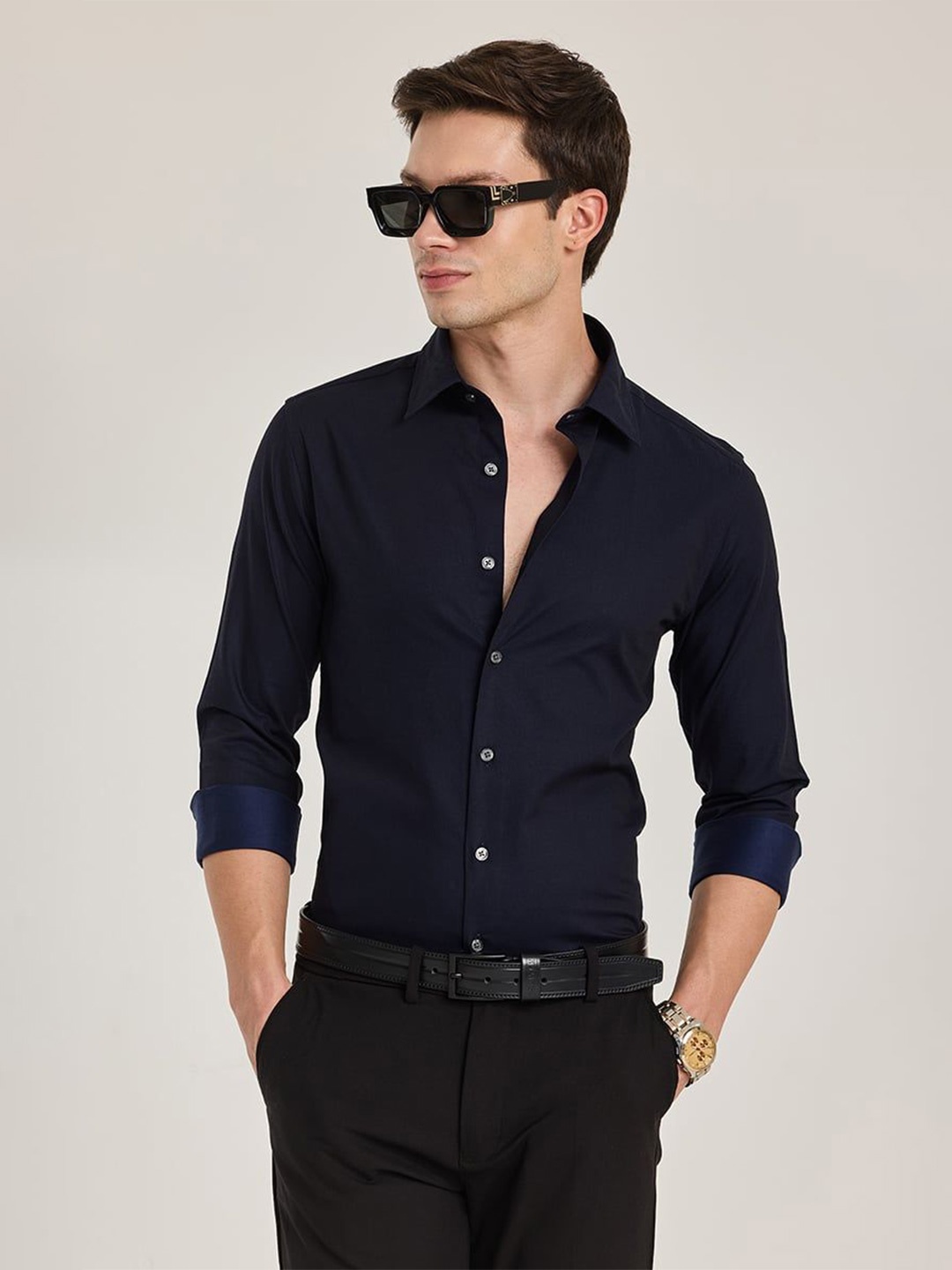 

Snitch Men Smart Spread Collar Solid Cotton Casual Shirt, Navy blue