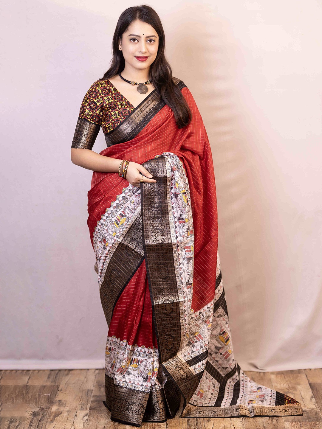 

STAVA CREATION Checked Zari Saree, Red