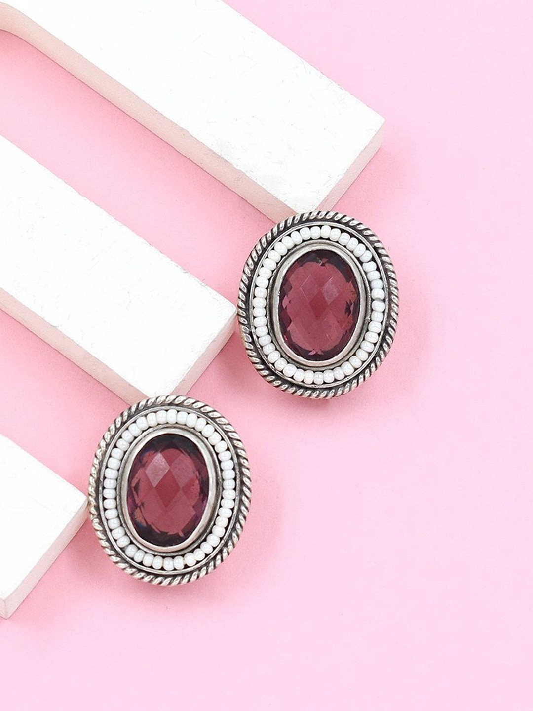 

SANGEETA BOOCHRA Aadiya Shine Silver Stone Studded Oval Studs