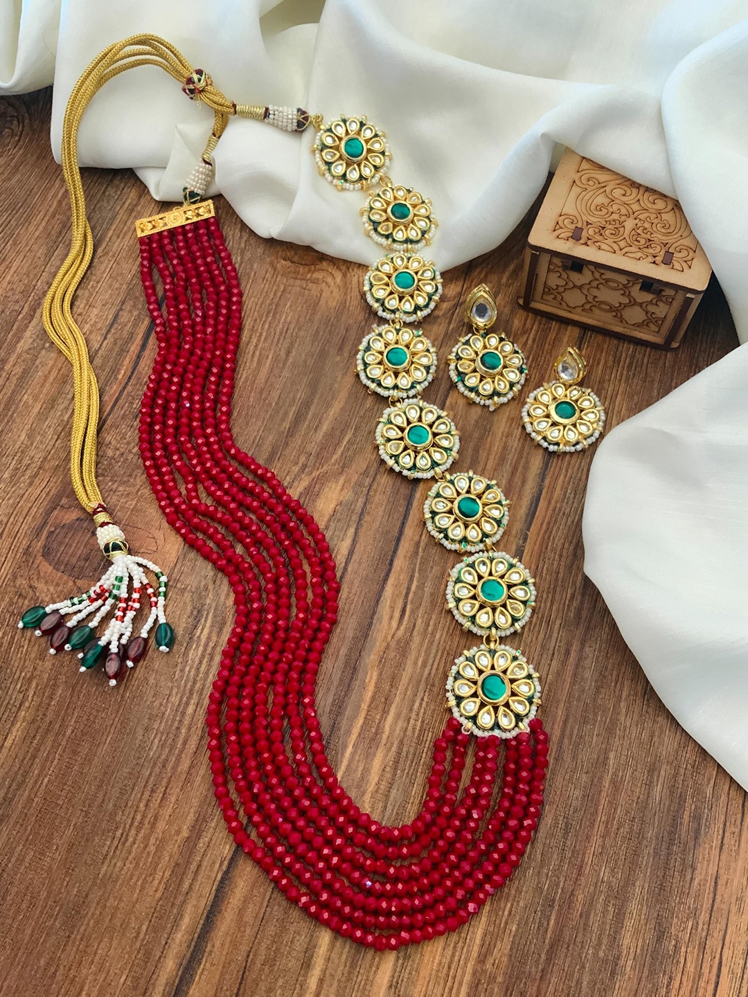 

ABDESIGNS Gold Plated Kundan Studded Jewellery Set