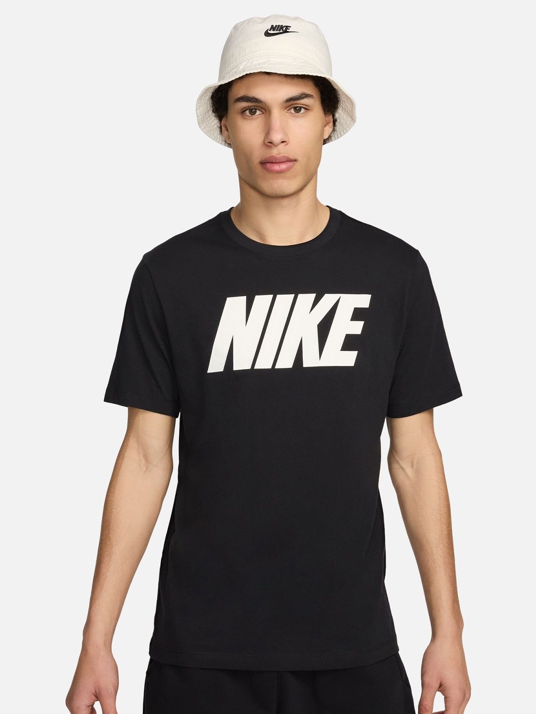 

Nike Men Sportswear T-Shirt, Black