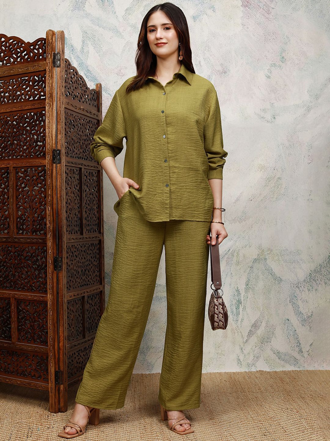 

Vishudh Green Long Sleeves Shirt With Trousers