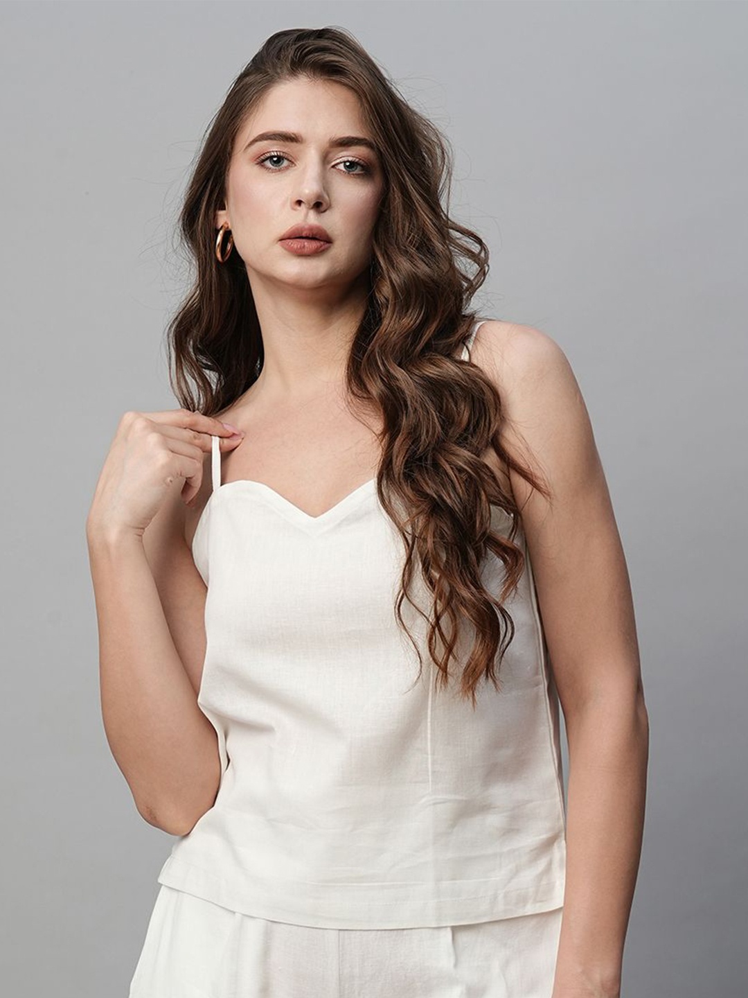 

Babli Women Solid Sweetheart Neck Cotton Top, White