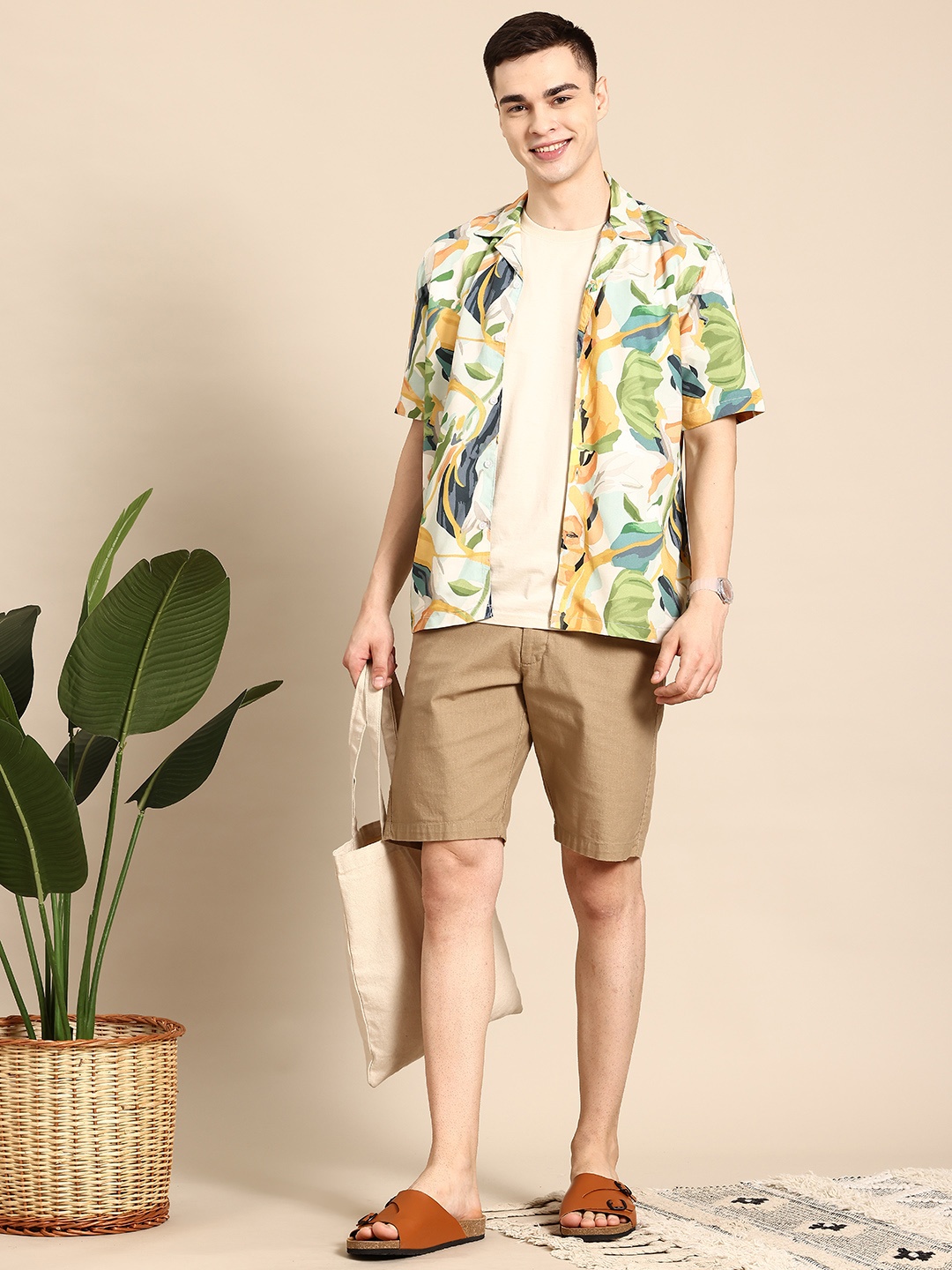 

Mast & Harbour Abstract Printed Casual Shirt, Off white