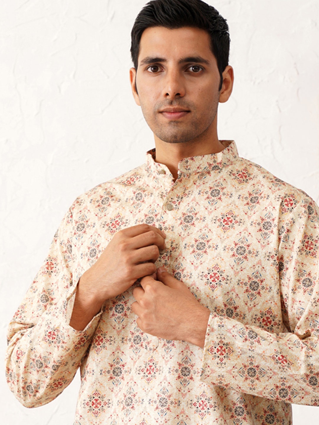 

Jompers Band Collar Ethnic Motifs Printed Straight Kurta, Gold