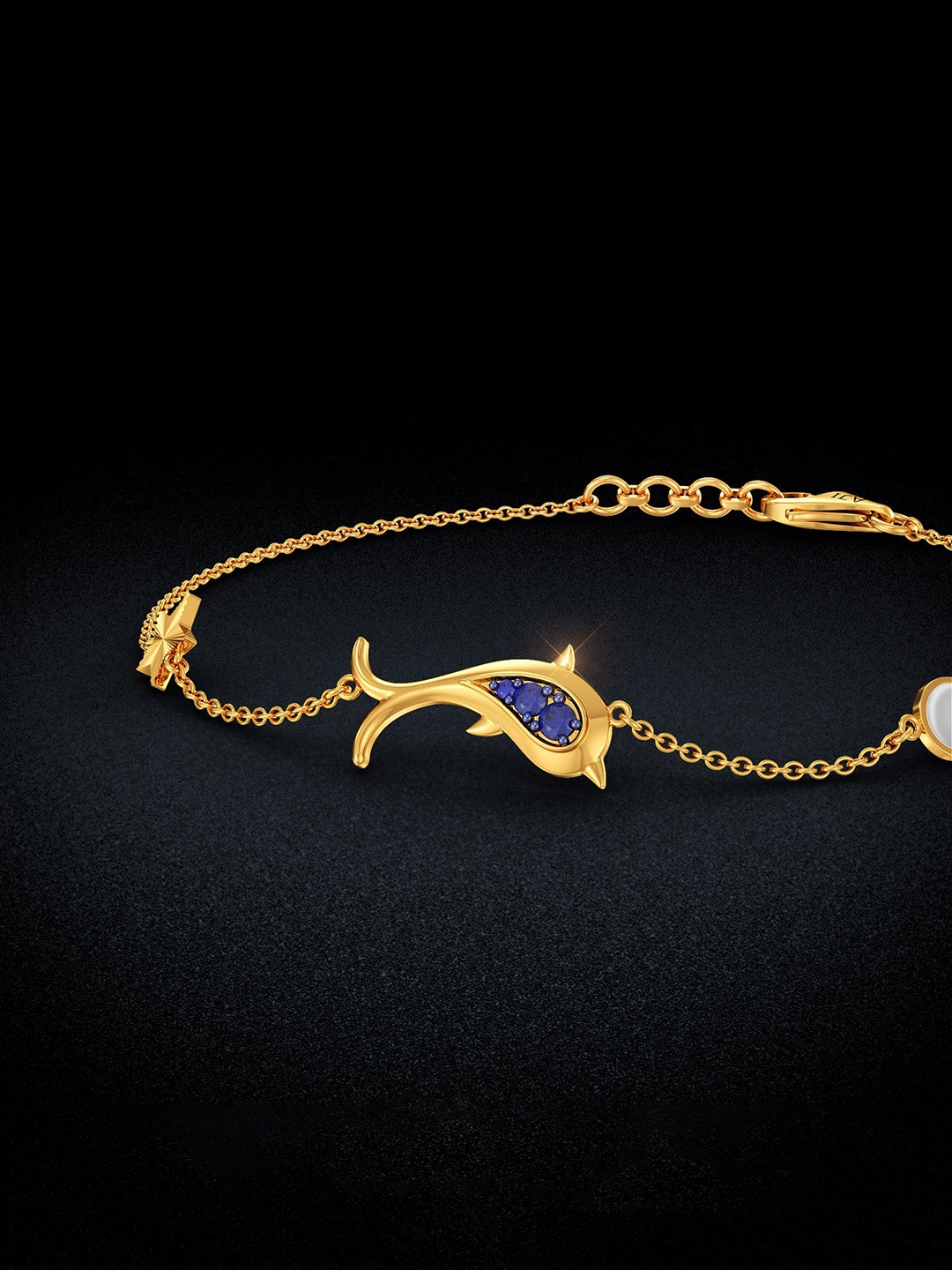 

Joyalukkas Women 22KT Gold Bracelet