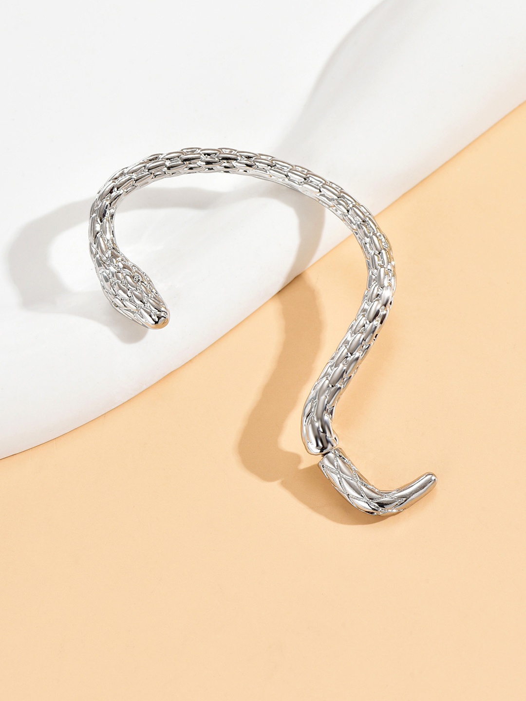 

VAGHBHATT Silver-Plated Snake Ear Cuff Earring