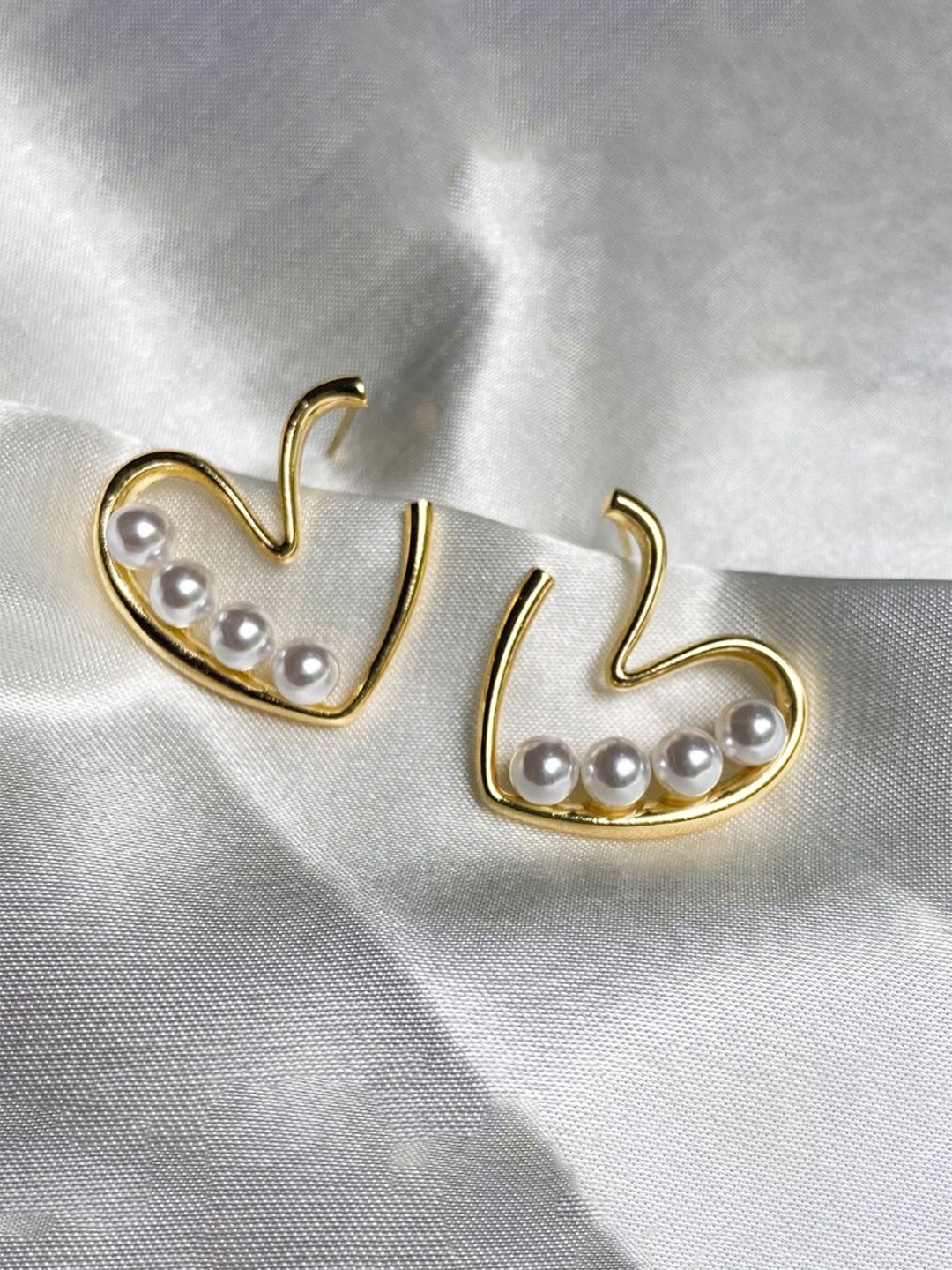 

SUBHAGALANKAR Heart Shaped Studs Earrings, Gold