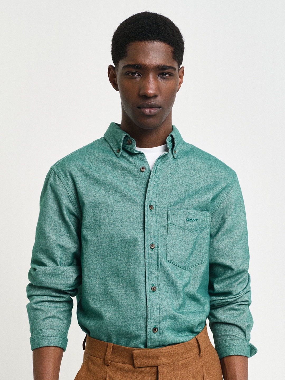 

GANT Men Spread Collar Solid Cotton Casual Shirt, Green