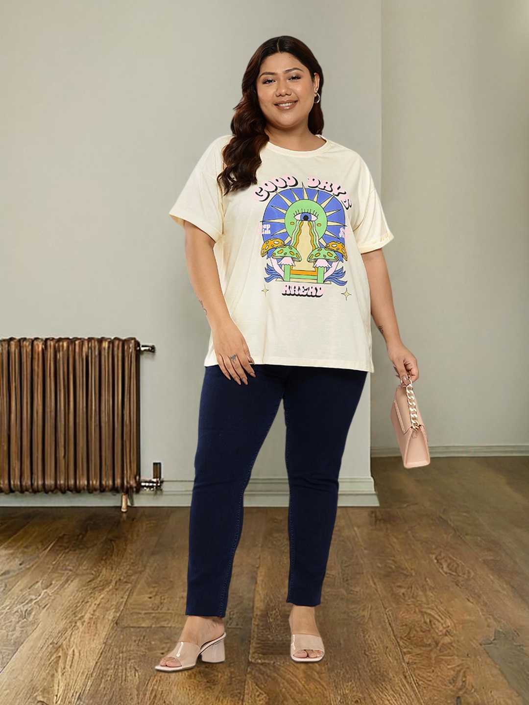 

Sztori Plus Size Graphic Printed T-shirt, Cream