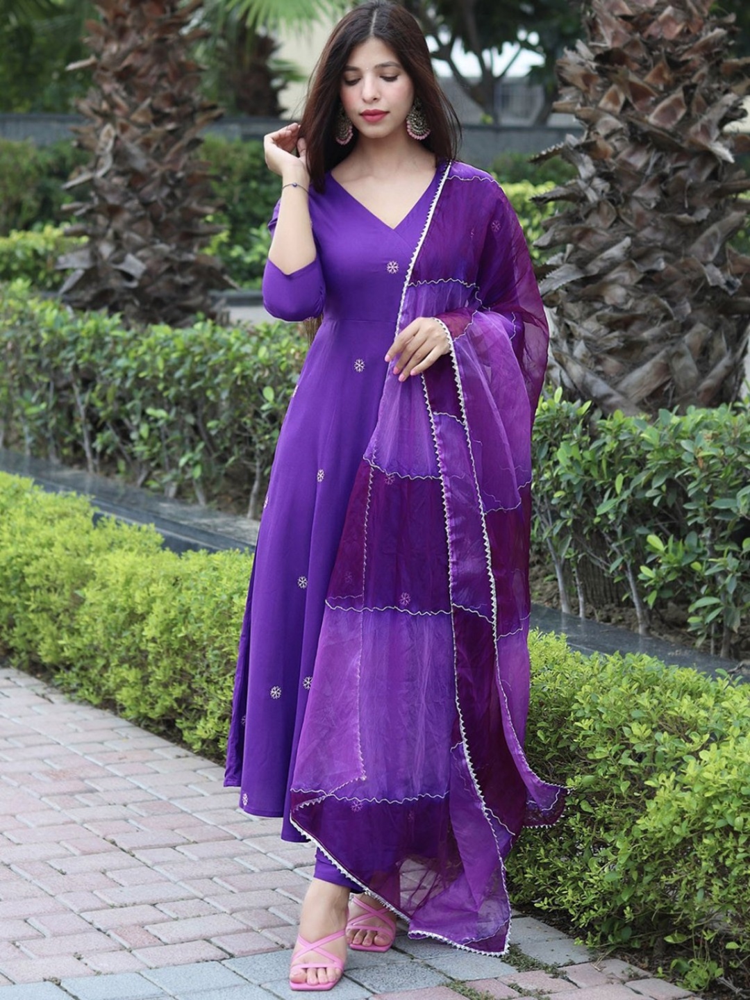 

GoSriKi Floral Embroidered Zari Work V-Neck Anarkali Kurta with Trouser & Dupatta, Purple