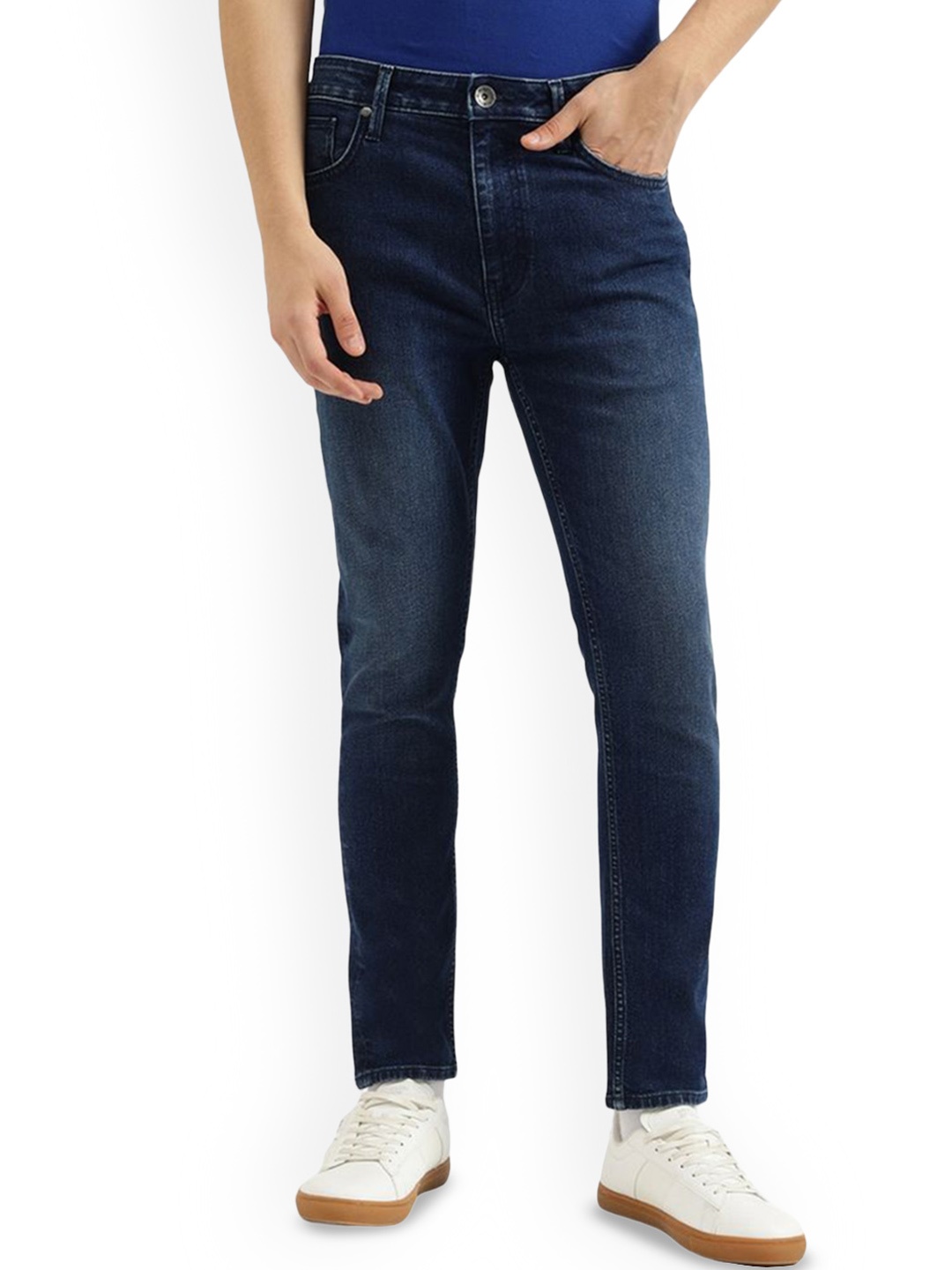 

United Colors of Benetton Men Regular Fit Light Fade Jeans, Blue