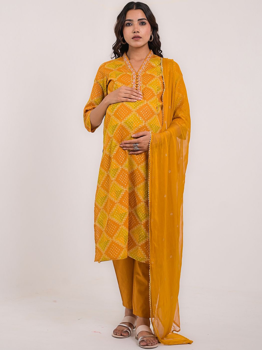 

mumzhug Bandhani Printed Sequinned Pure Cotton Maternity Kurta With Trouser & Dupatta, Mustard