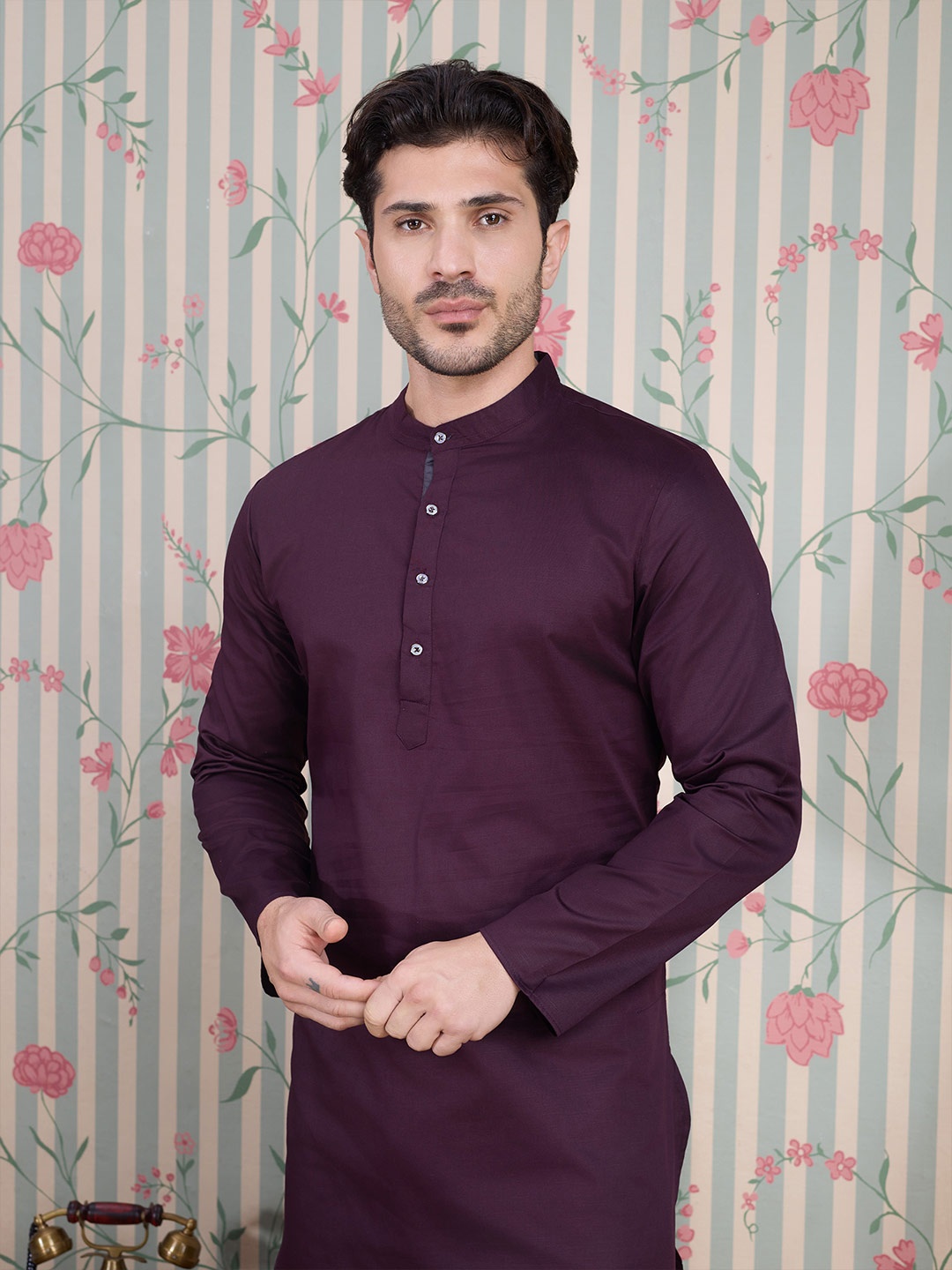 

Ode by House of Pataudi Men Regular Pure Cotton Kurta with Salwar, Maroon