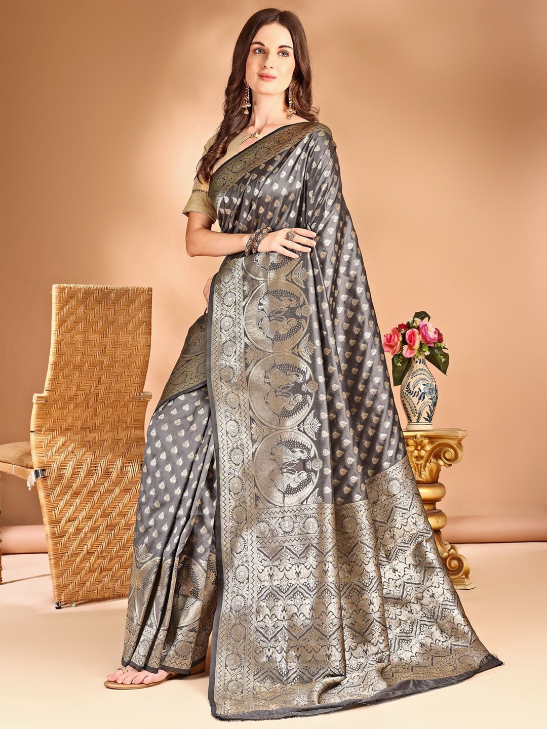 

Anouk Woven Design Zari Traditional Banarasi Saree, Grey