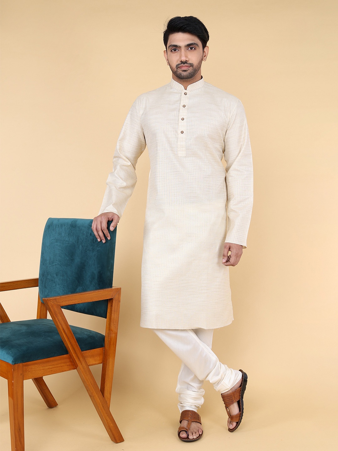 

ZOIS Woven Design Mandarin Collar Khadi Cotton Straight Kurta, Cream