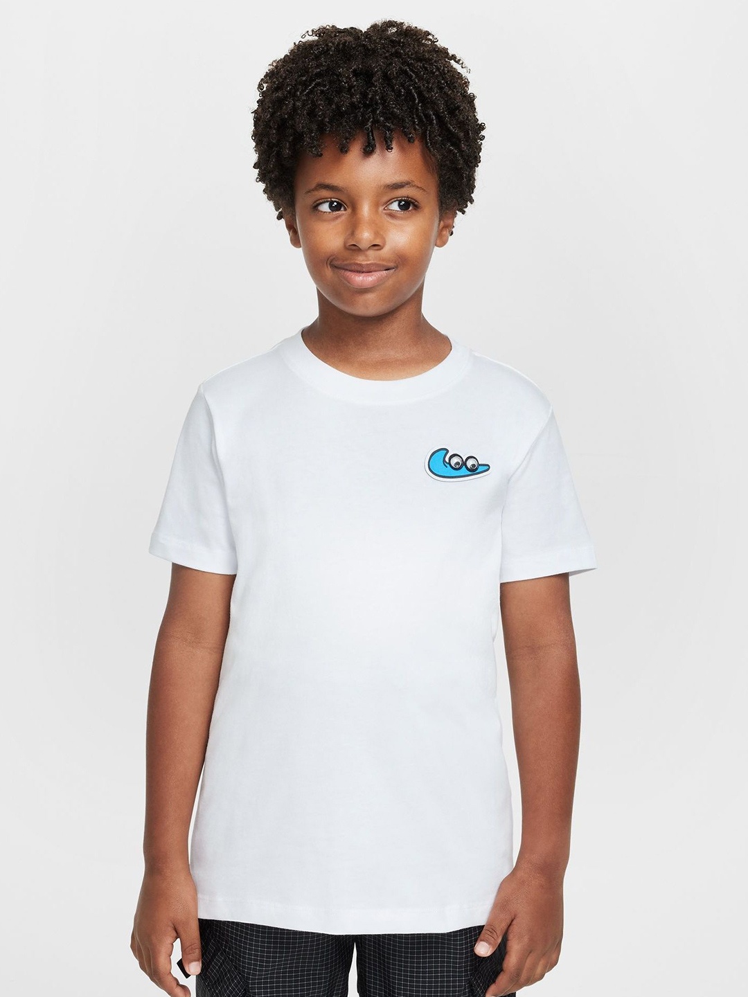 

Nike Sportswear Older Kids T-Shirt, White