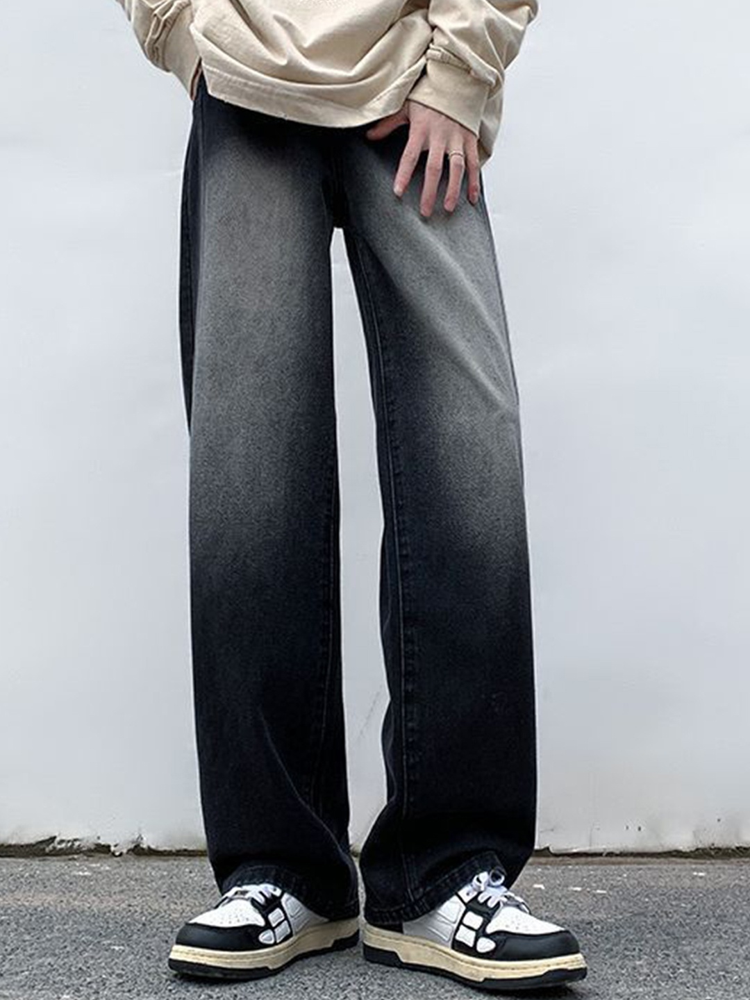 

StyleCast Men Straight Fit Heavy Fade Cotton Jeans, Black