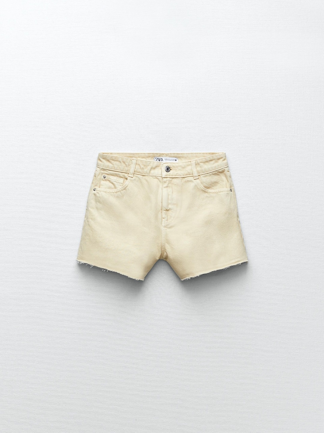 

ZARA Women Off White Shorts