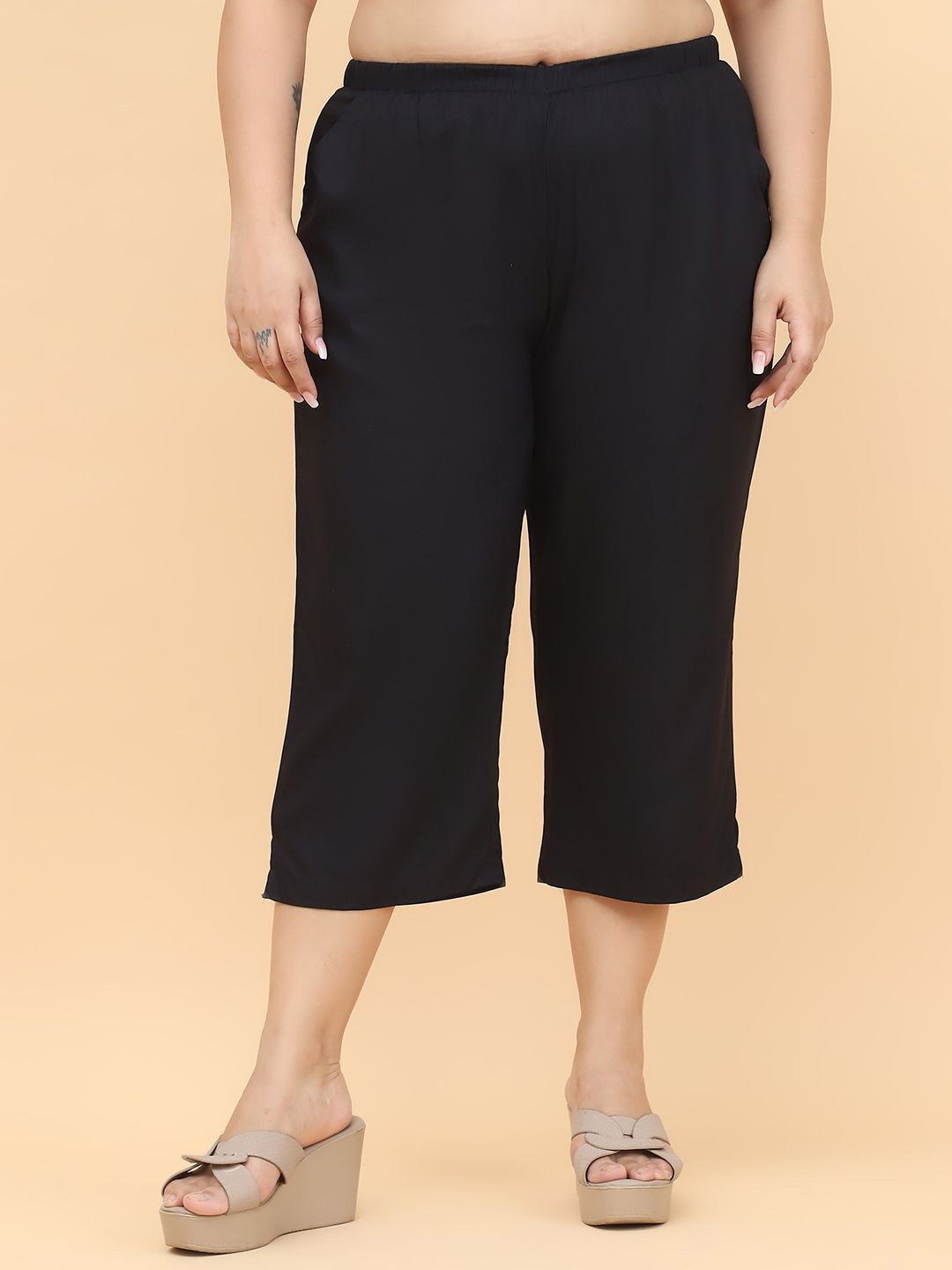 

theRebelinme Women Plus Size Solid High-Rise Capris, Black