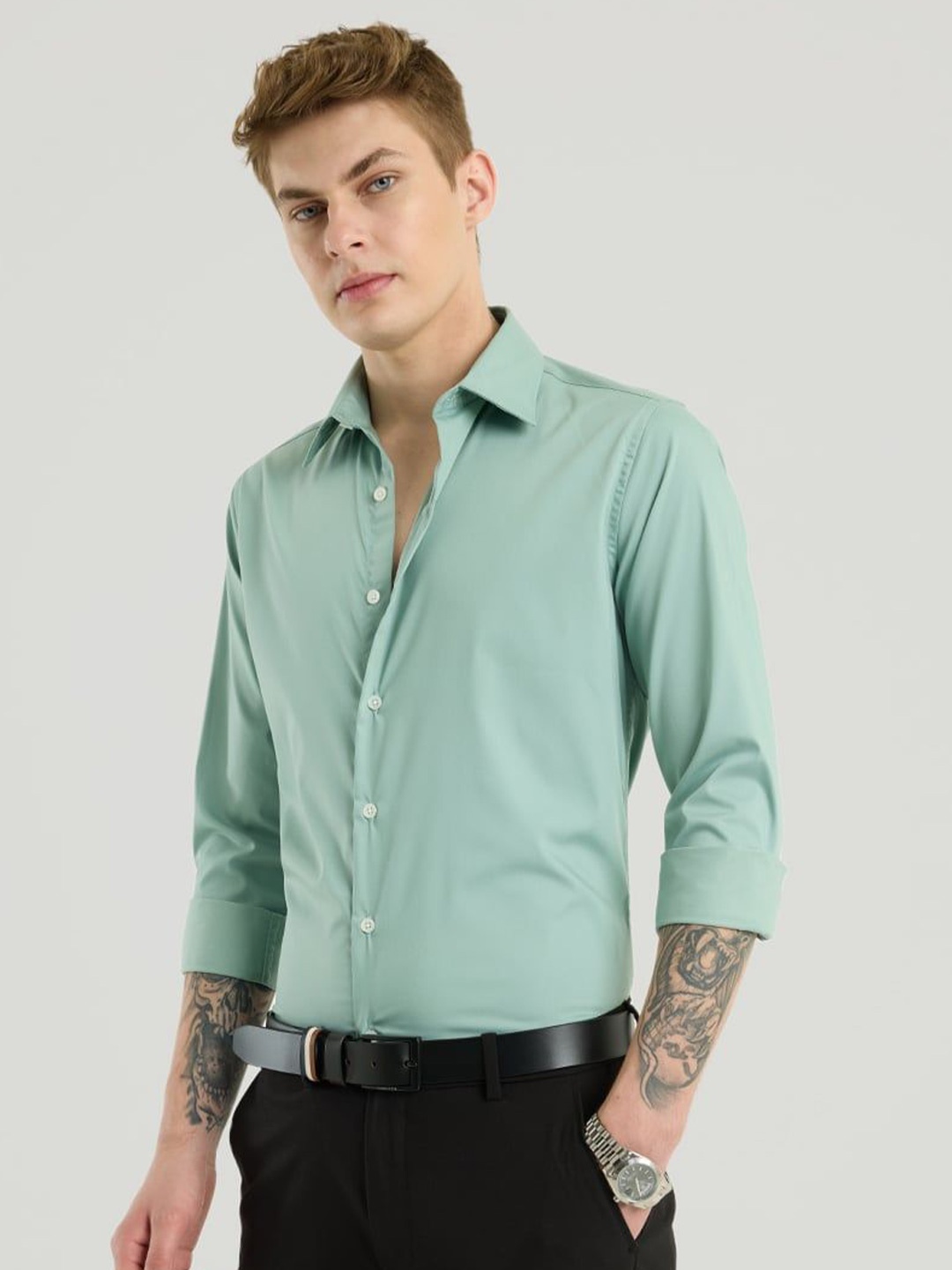 

Snitch Men Smart Spread Collar Solid Cotton Slim Fit Formal Shirt, Green