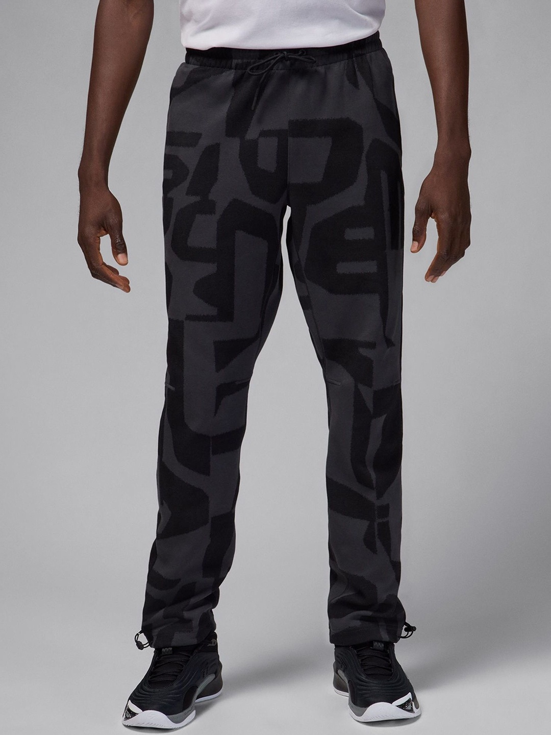 

Nike Jordan Sport Hoop Men Printed Regular Fit Trousers, Black