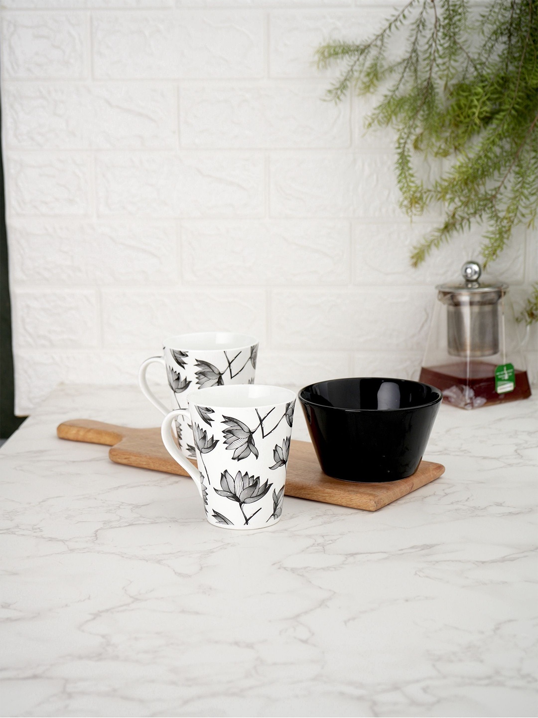 

CLAY CRAFT White & Black 3 Pieces Ceramic Monochrome Glossy Bowls & Mugs