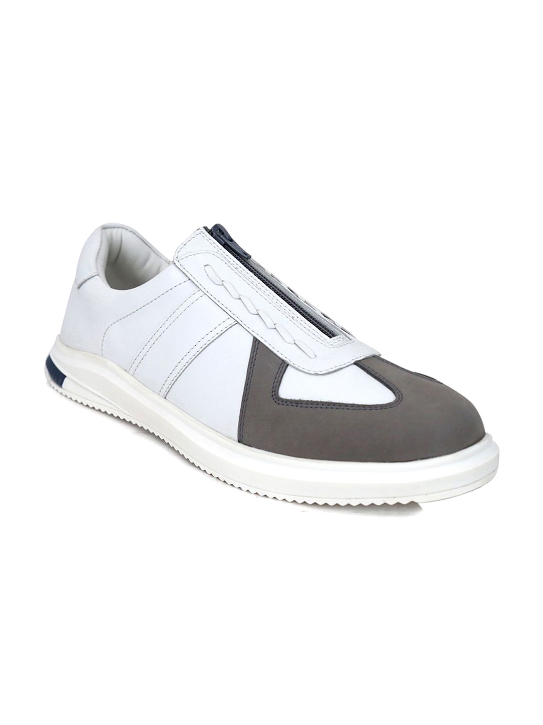 

mccoy Men Colourblocked Leather Sneakers, Grey