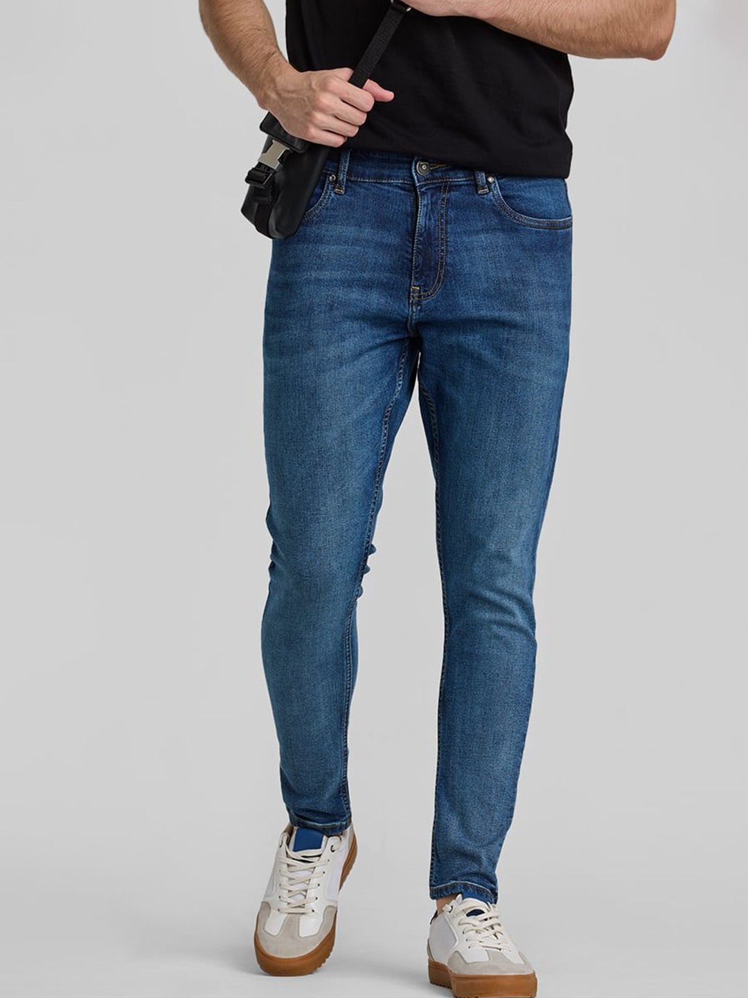 

Snitch Men Narrow Skinny Fit Light Fade Stretchable Jeans, Blue
