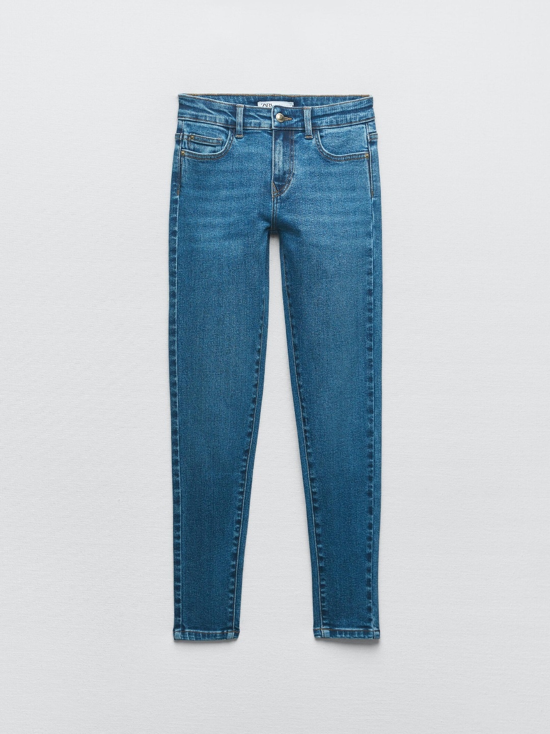 

ZARA Women Blue Jeans