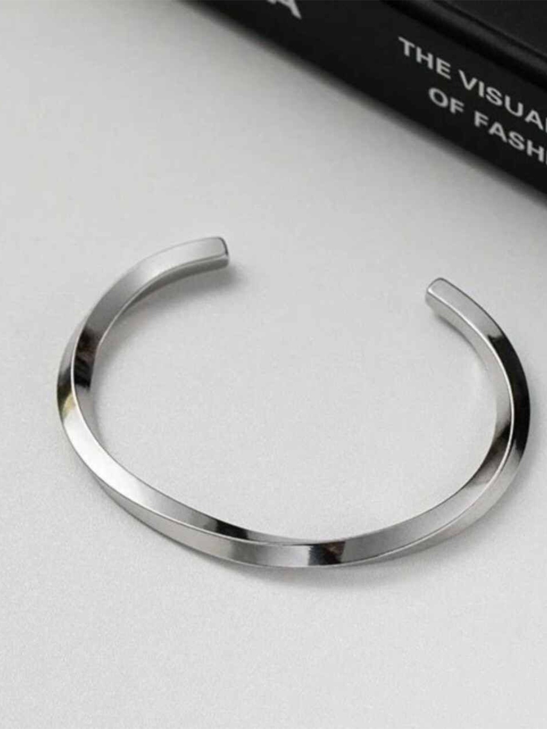

Fashion Frill Men Silver-Plated Stainless Steel Cuff Bracelet