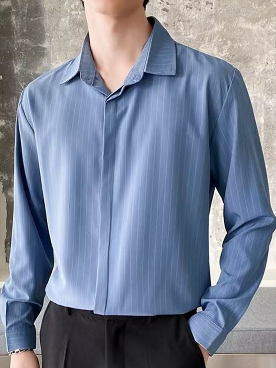 

StyleCast Men Spread Collar Vertical Striped Casual Shirt, Blue