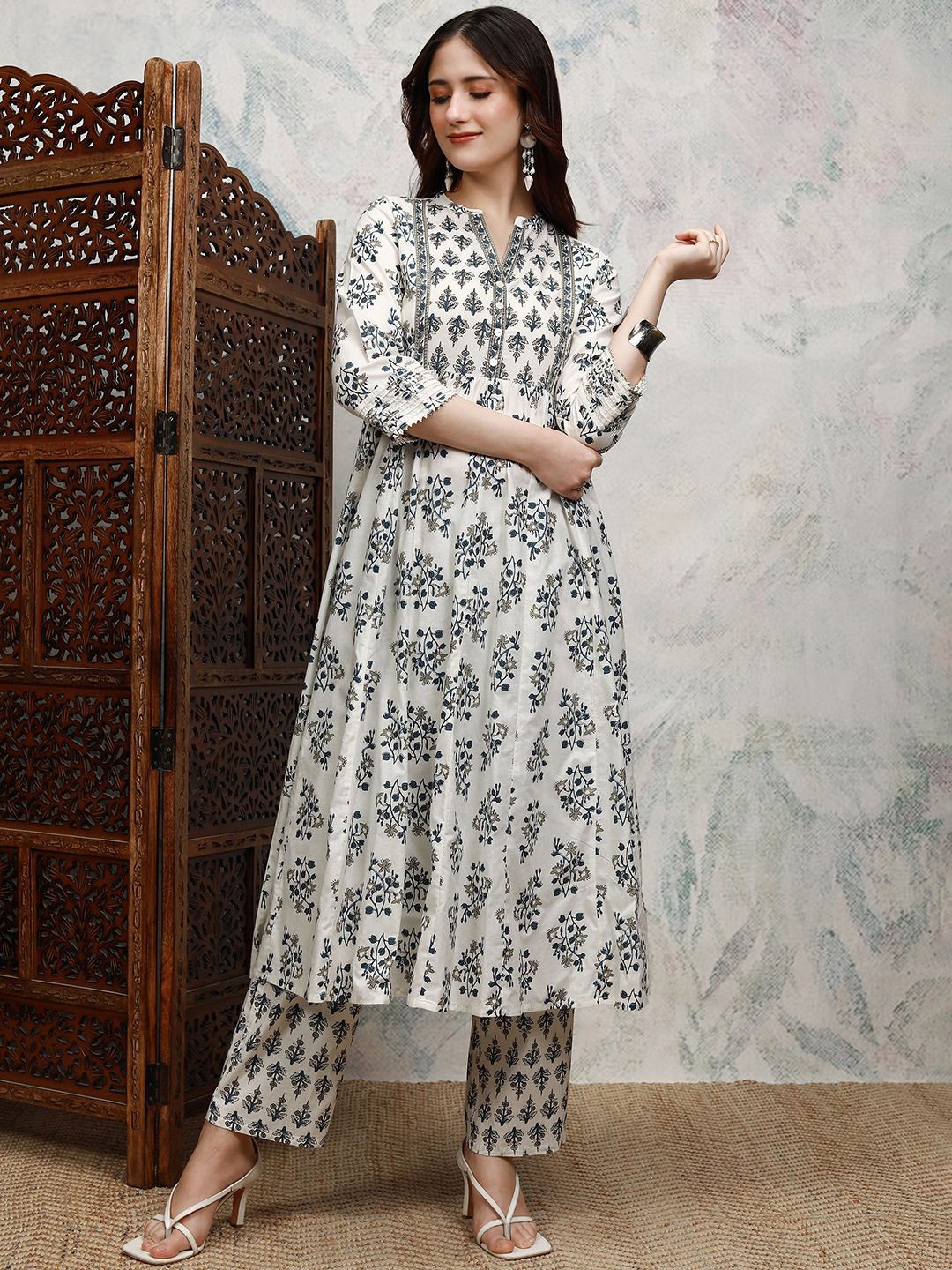 

Vishudh Floral Printed A Line Kurta with Trousers, Cream