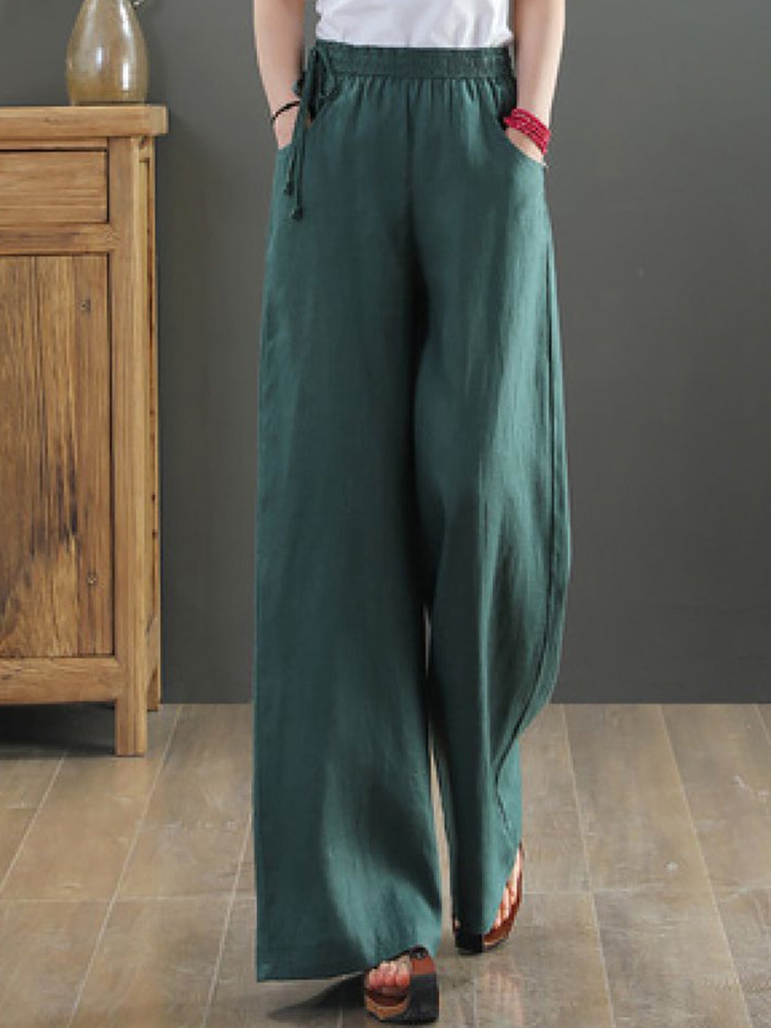 

StyleCast x Revolte Women Loose Fit Easy Wash Pleated Trousers, Green