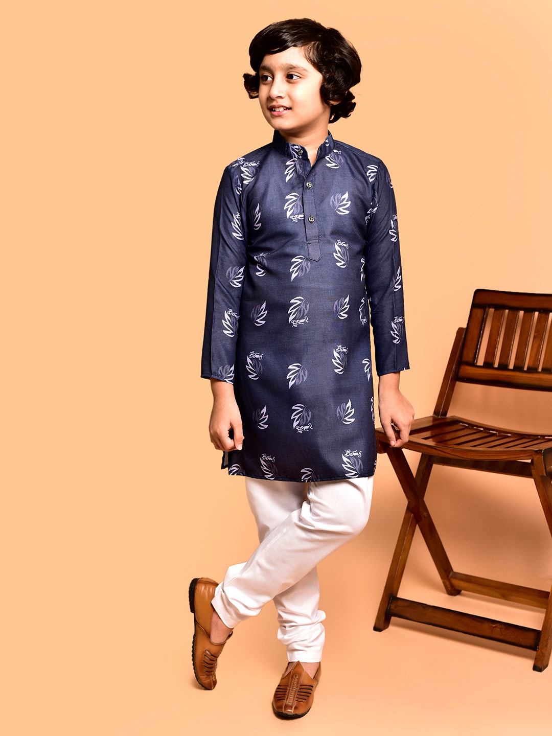 

PRINTCULTR Boys Floral Printed Mandarin Collar Regular Straight Kurta with Churidar, Navy blue