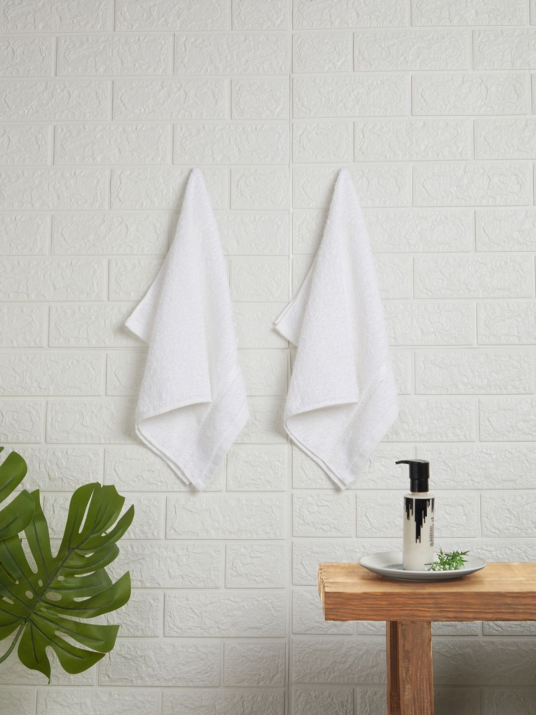 

Welspun White 2 Pieces 380 GSM Pure Cotton Hand Towels