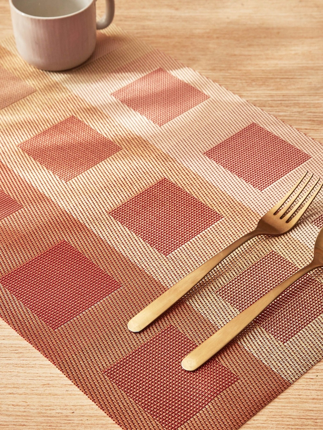 

Home Centre Eden 6Pcs Red Checked Rectangle Table Placemats