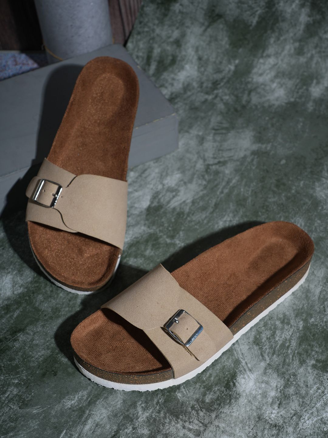 

MOZAFIA Women Solid Open Toe Flats with Buckles, Beige