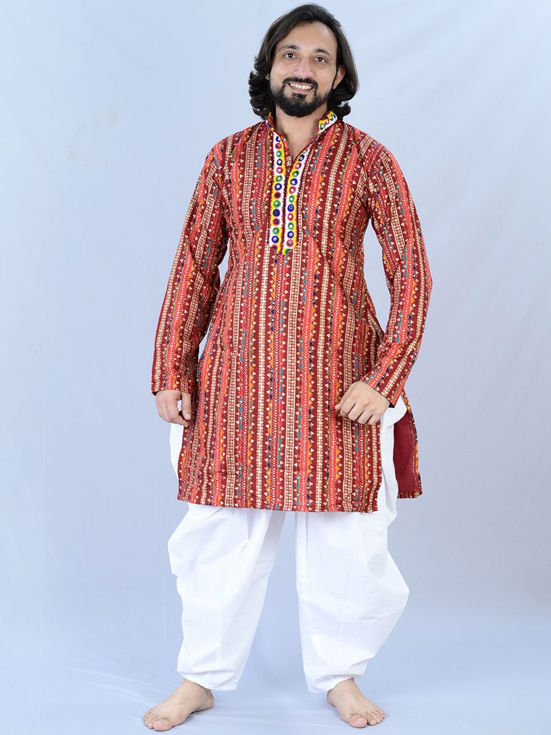 

AGLARE Men Ethnic Motifs Printed Regular Mirror Work Kurta with Patiala, Maroon