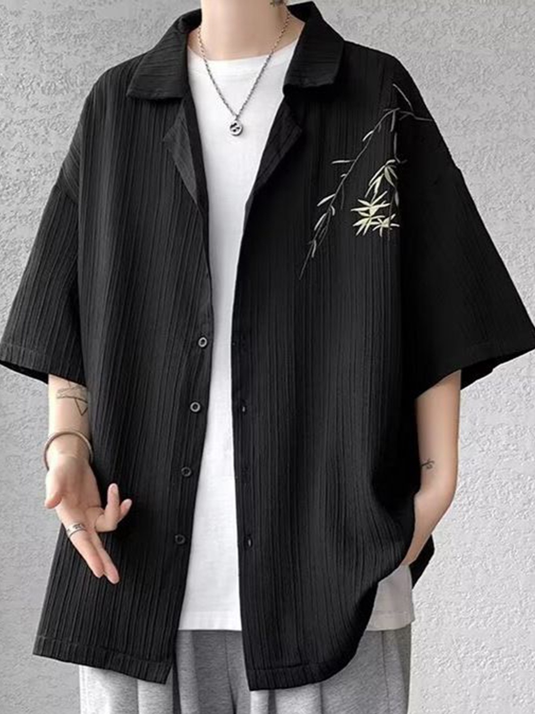 

StyleCast Men Cuban Collar Floral Printed Relaxed Fit Casual Shirt, Black