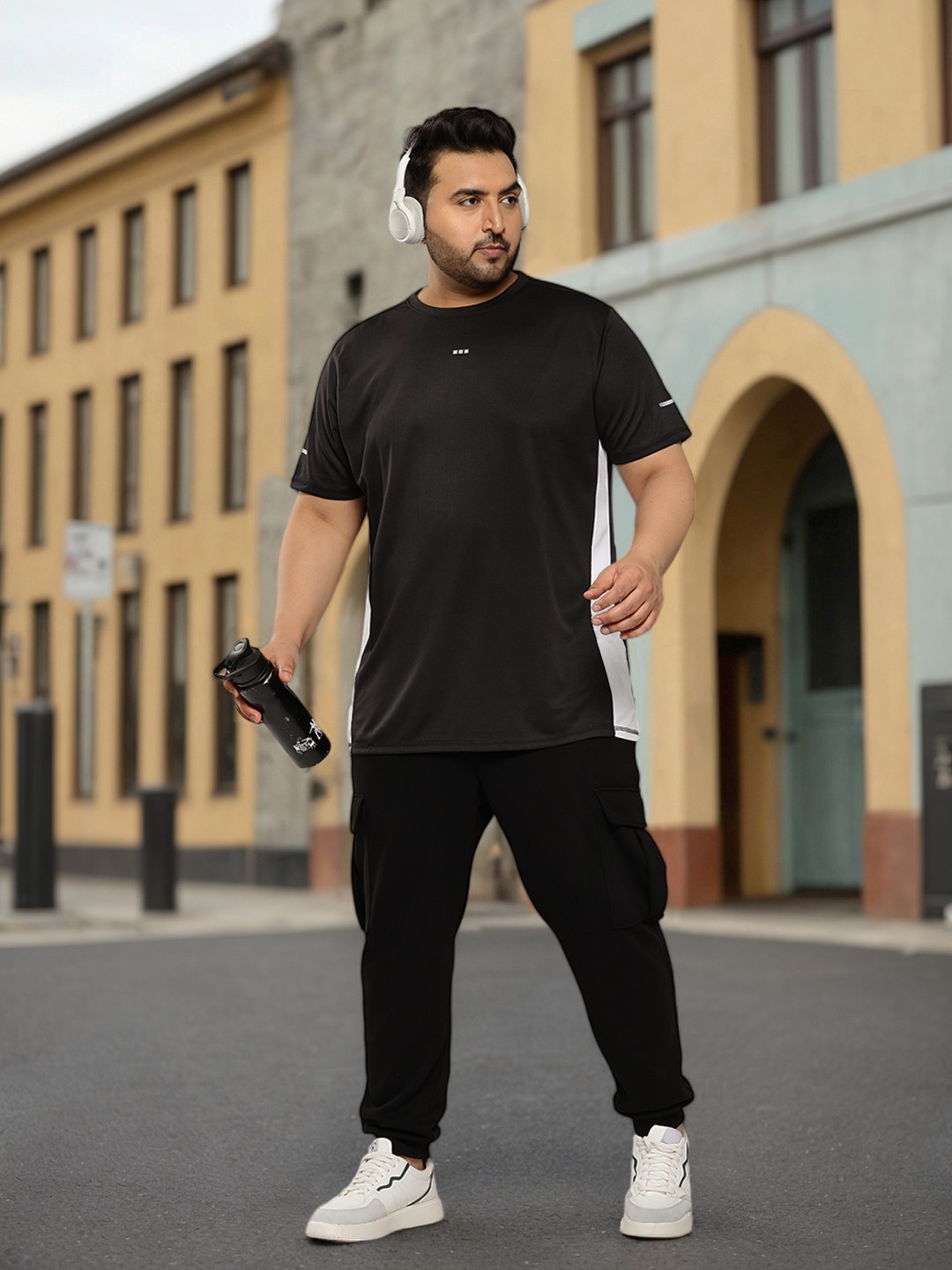 

Sztori Plus Size Solid T-shirt, Black
