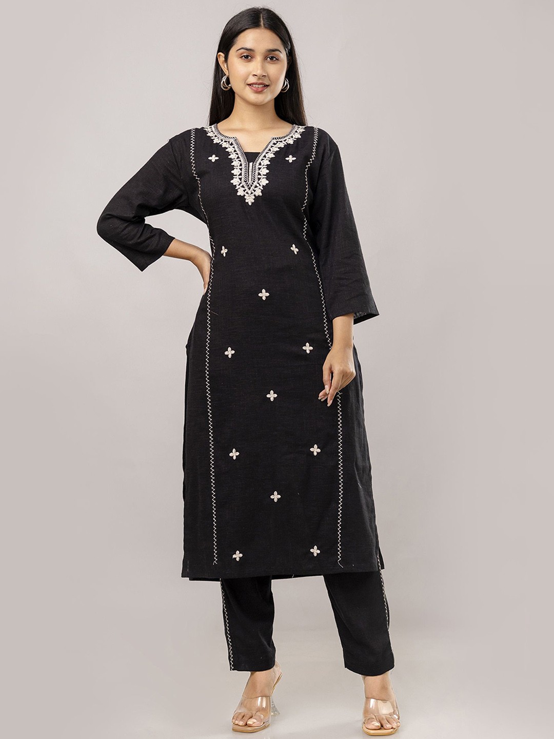 

Aawari Floral Embroidered Regular Pure Cotton Straight Kurta with Trousers, Black